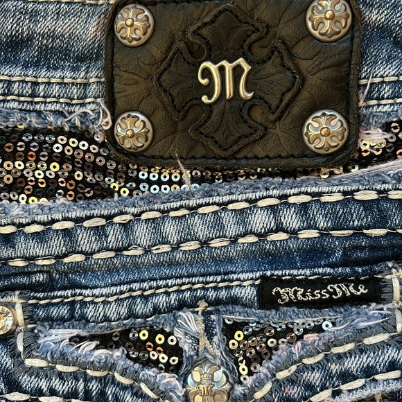 Miss Me Cut-Off 11” Denim Shorts, Size 29 - Picture 7 of 12